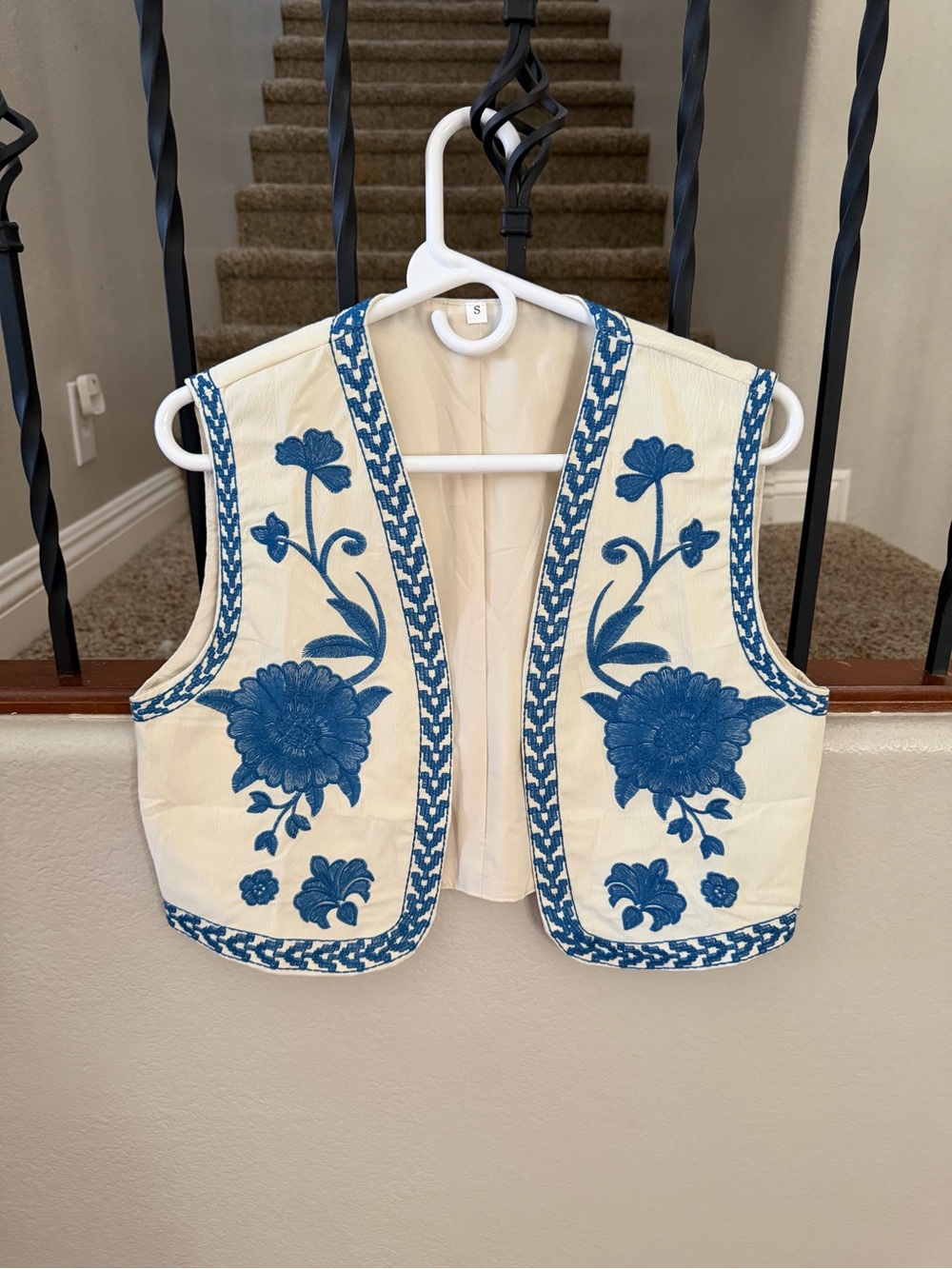Source Unknown Cream Vest with Blue Floral Embroidery and Trim